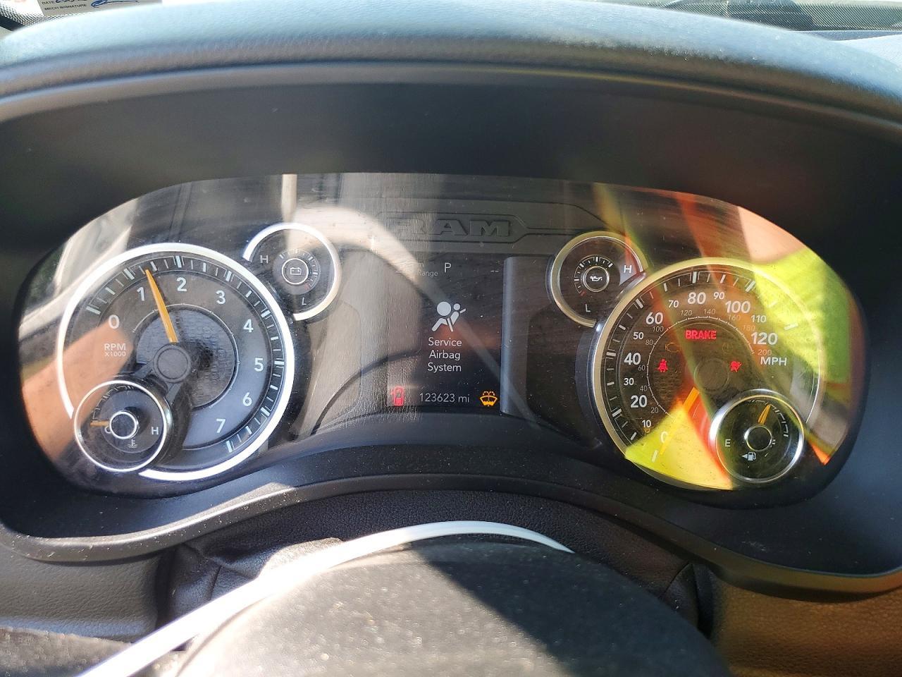 2019 Ram 1500 Tradesman - zdjęcie 9