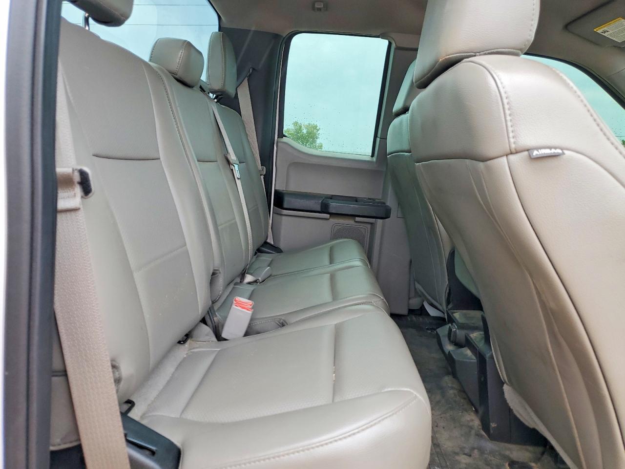 2017 Ford F150 Super Cab - zdjęcie 10