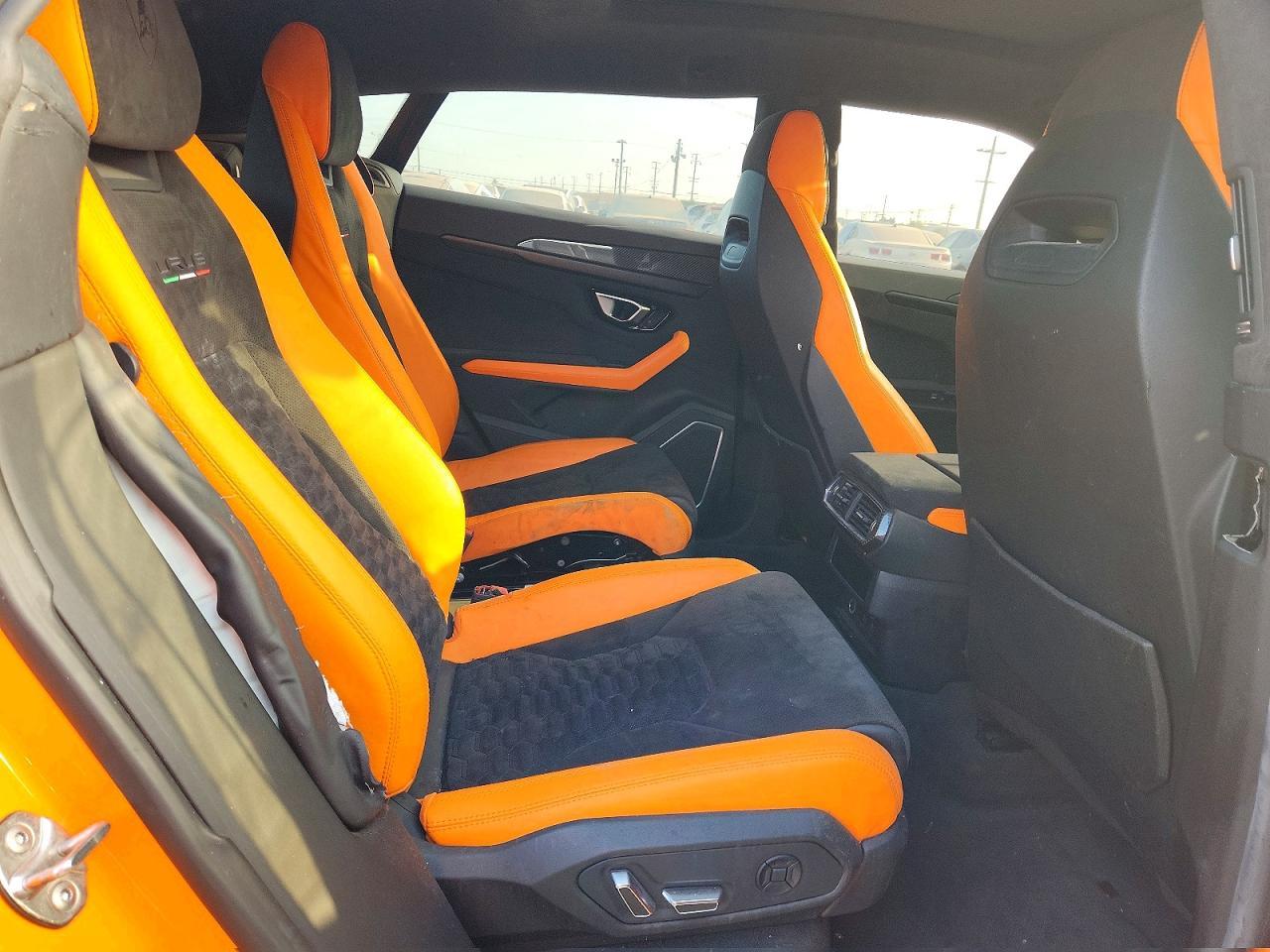 2022 Lamborghini Urus - zdjęcie 11