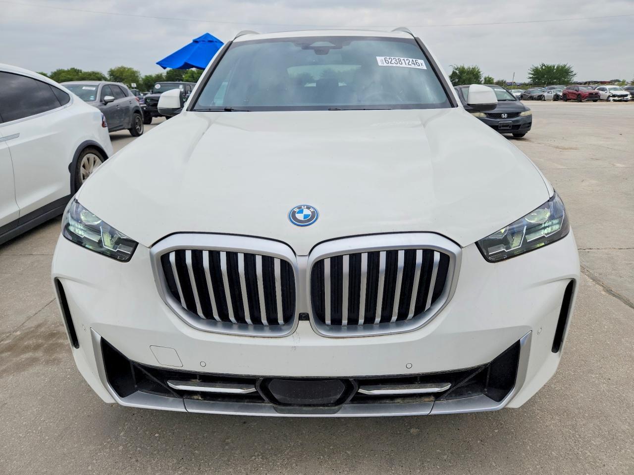 2025 BMW X5 xDrive50E - zdjęcie 5
