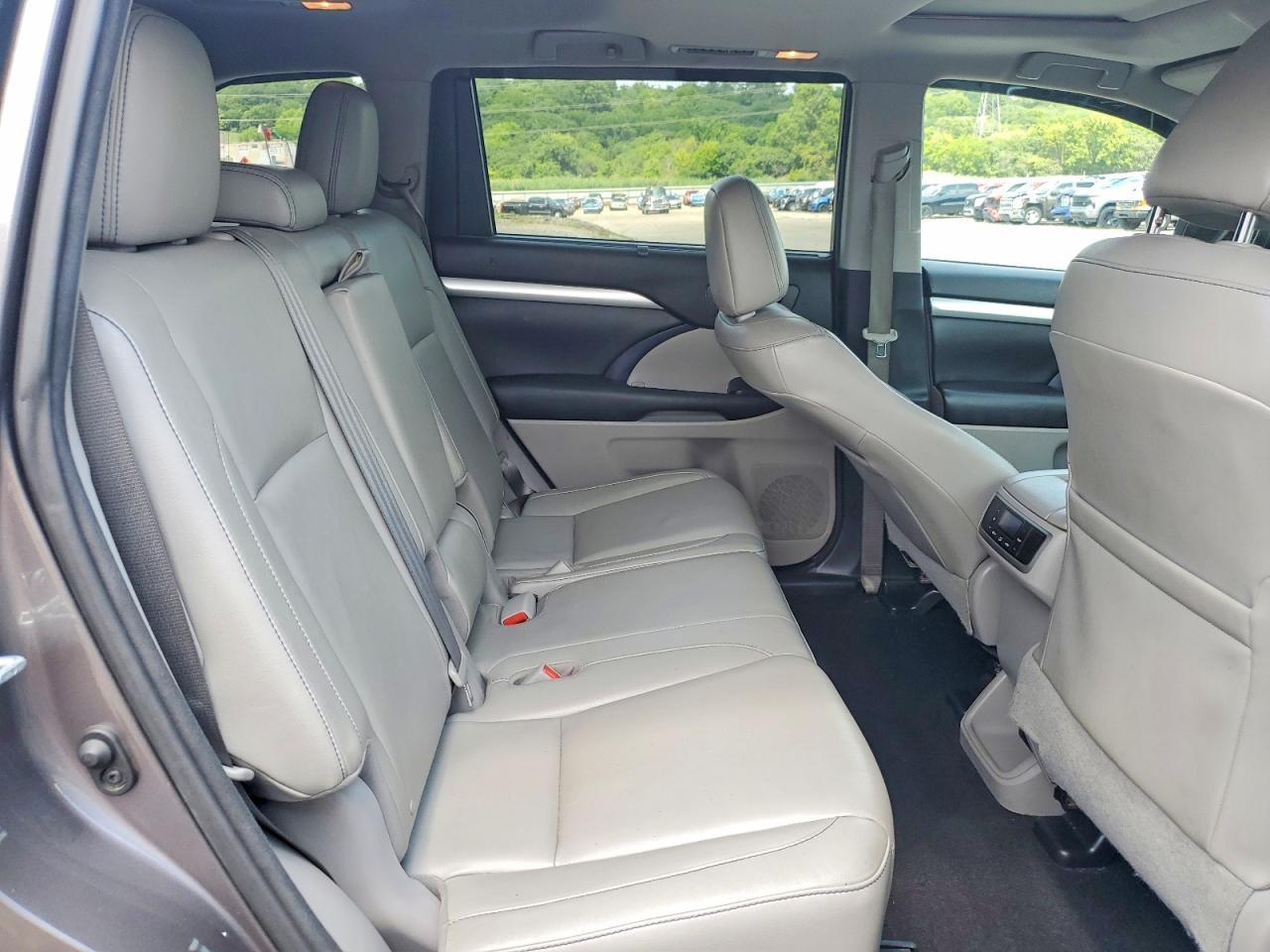 2016 Toyota Highlander Xle - zdjęcie 11
