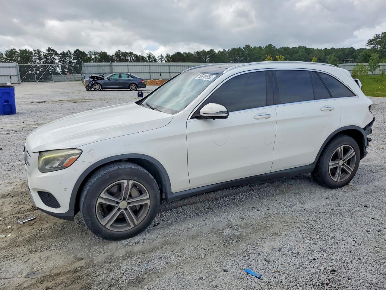 2017 Mercedes-Benz Glc 300 - zdjęcie główne