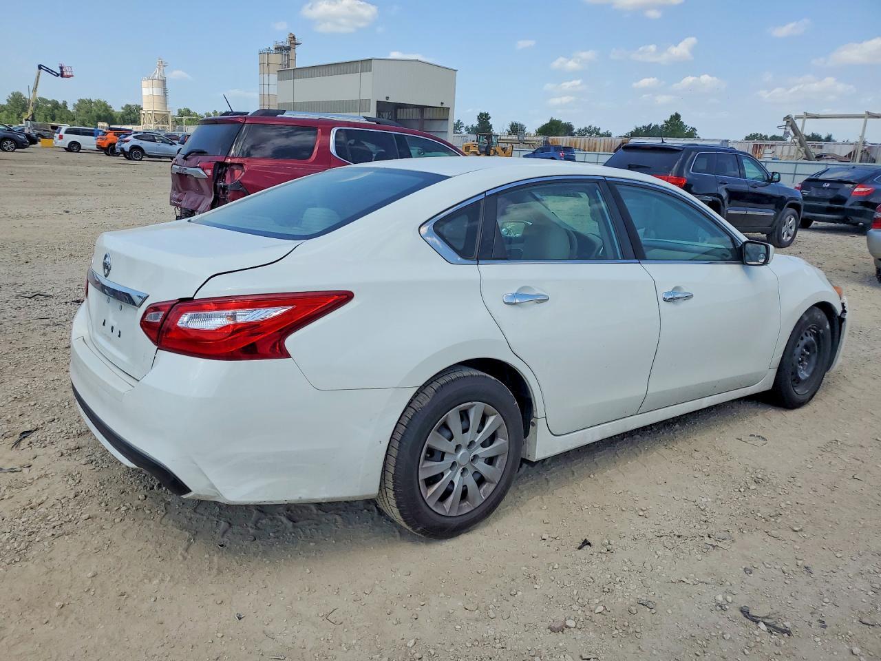2017 Nissan Altima 2.5 S - zdjęcie 3