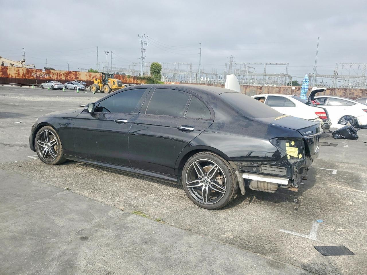 2019 Mercedes-Benz E 300 - zdjęcie 2