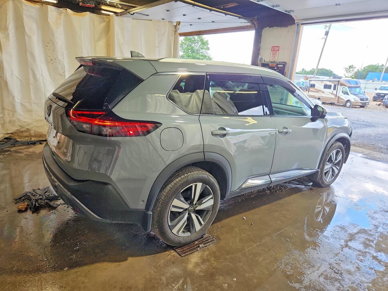 2023 Nissan Rogue Sl - zdjęcie 3