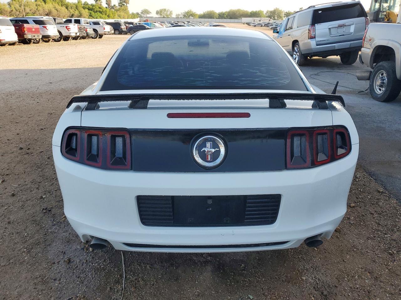 2013 Ford Mustang - zdjęcie 6