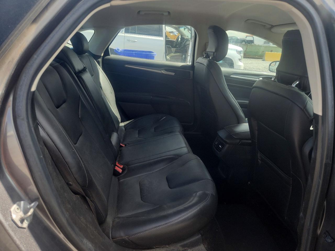 2014 Ford Fusion Titanium - zdjęcie 10