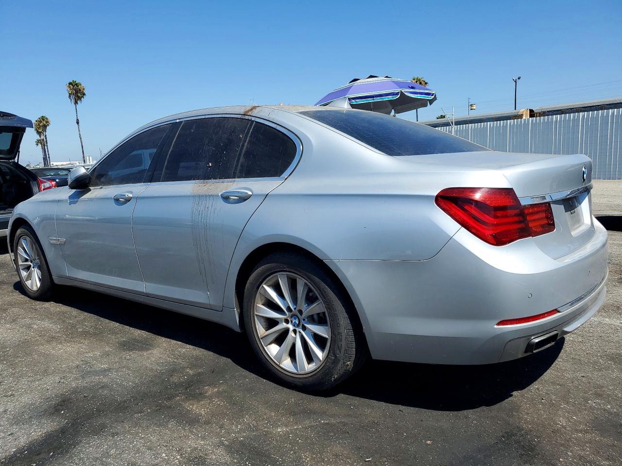 2015 BMW 740 I - zdjęcie 2