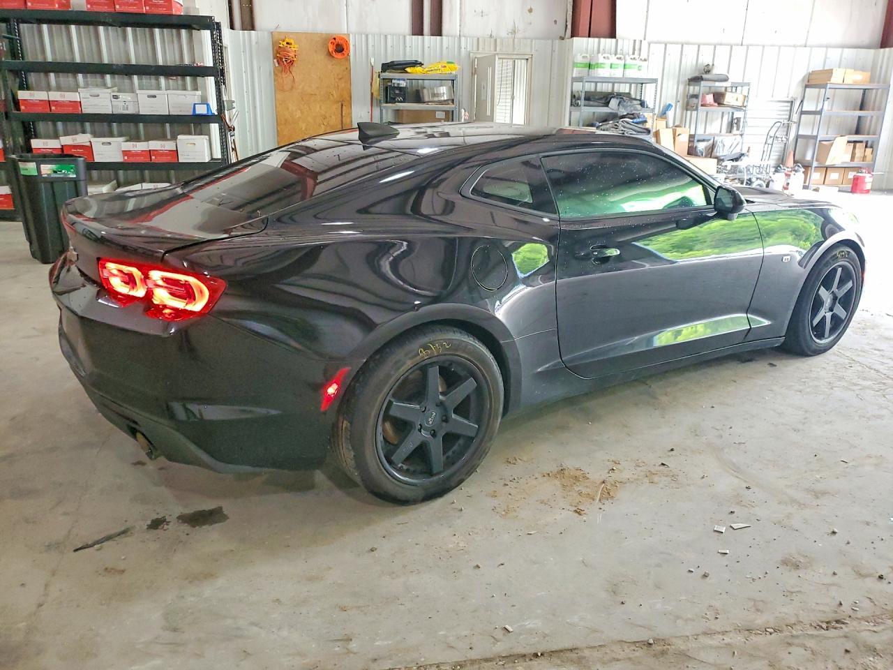 2020 Chevrolet Camaro Ls - zdjęcie 3