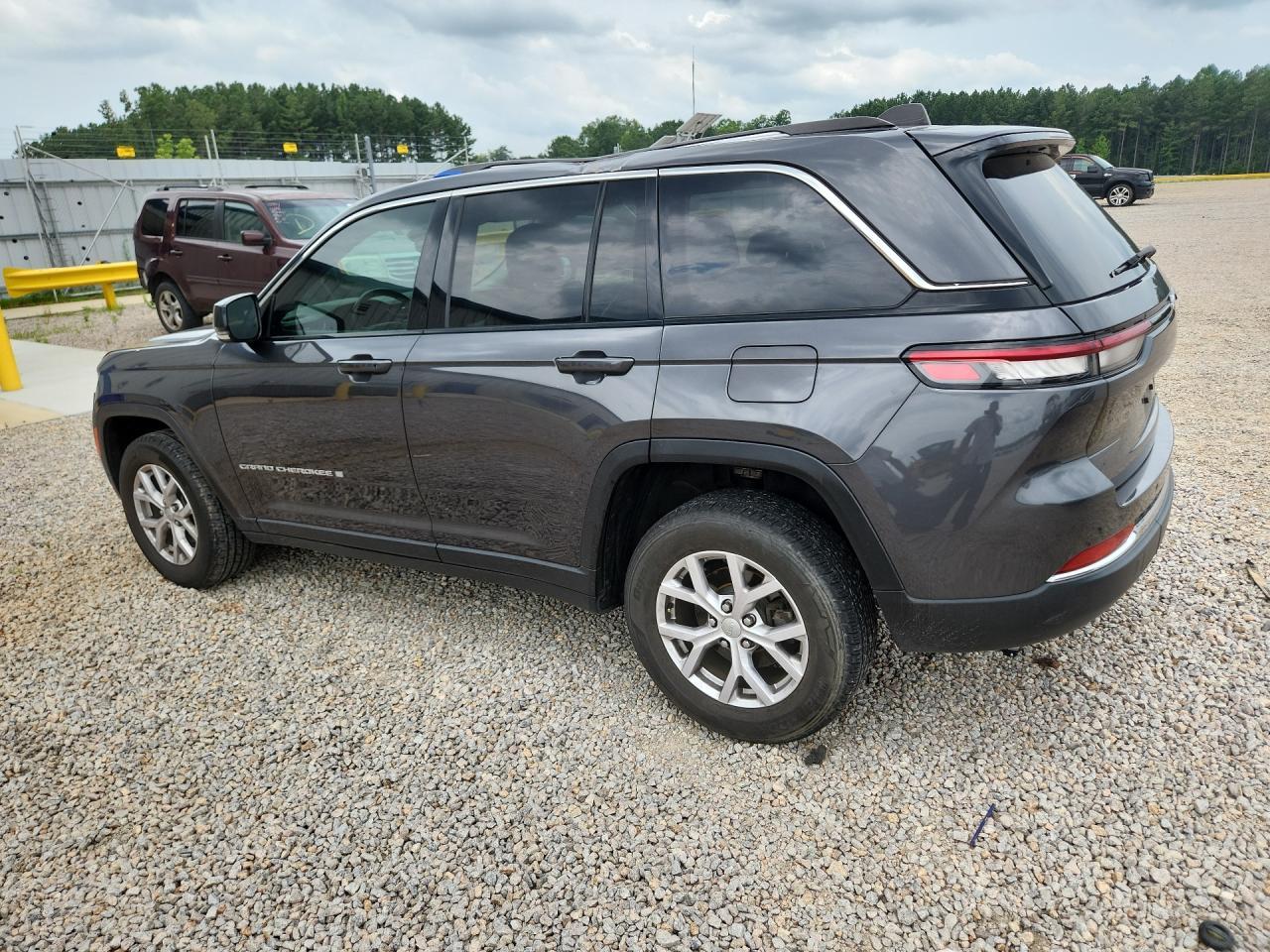2022 Jeep Grand Cherokee Limited - zdjęcie 2