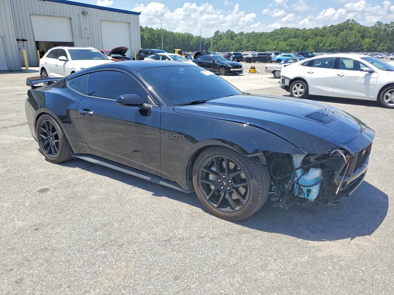 2024 Ford Mustang Gt - zdjęcie 4