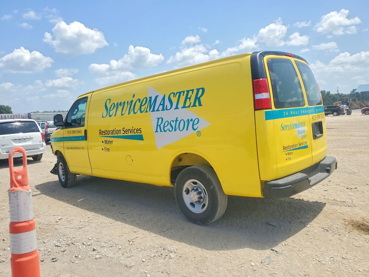 2025 Chevrolet Express G2500 - zdjęcie 2