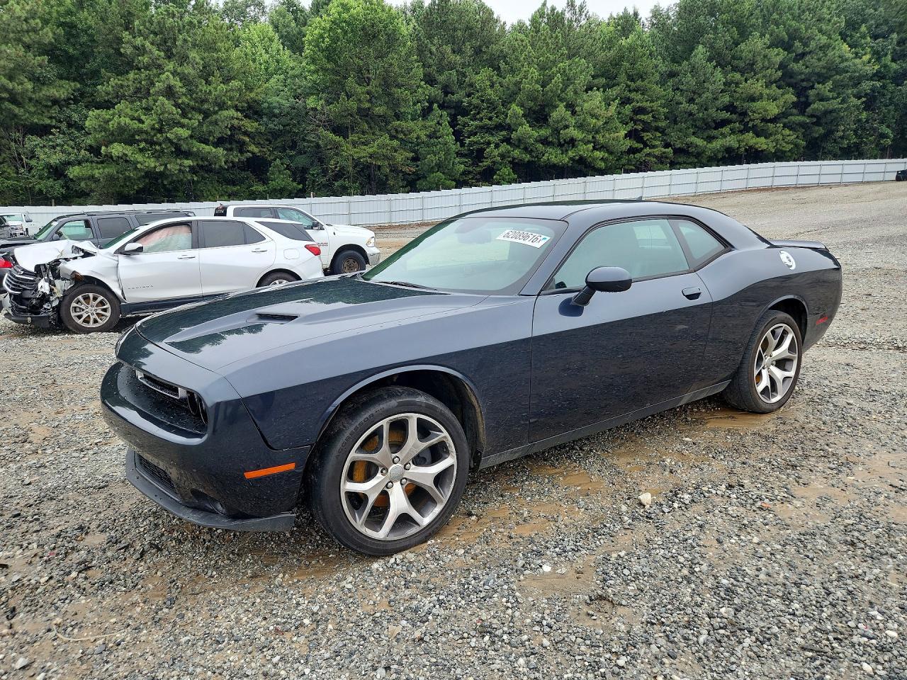 2016 Dodge Challenger Sxt - zdjęcie główne