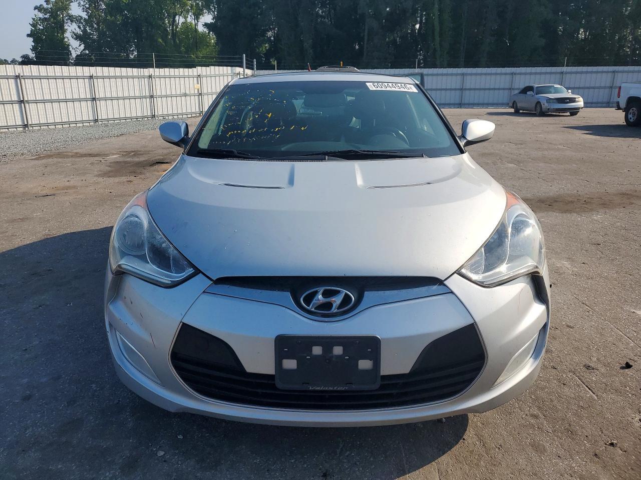 2013 Hyundai Veloster Base - zdjęcie 5