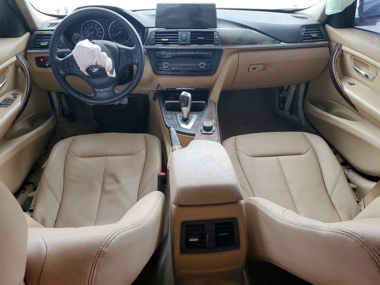 2014 BMW 320 I - zdjęcie 8