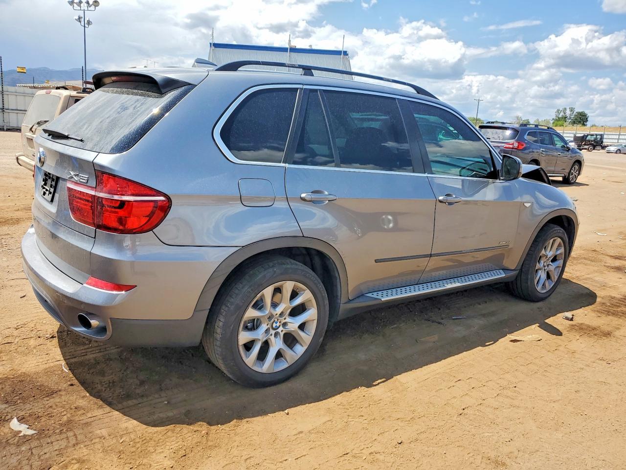 2013 BMW X5 xDrive35I - zdjęcie 3