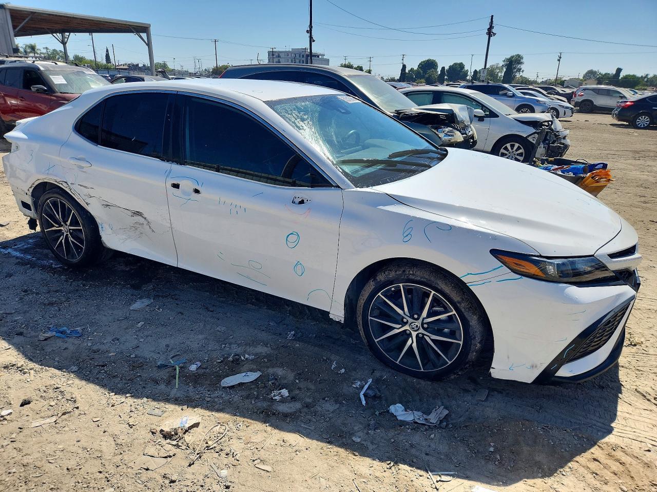 2023 Toyota Camry Se - zdjęcie 4