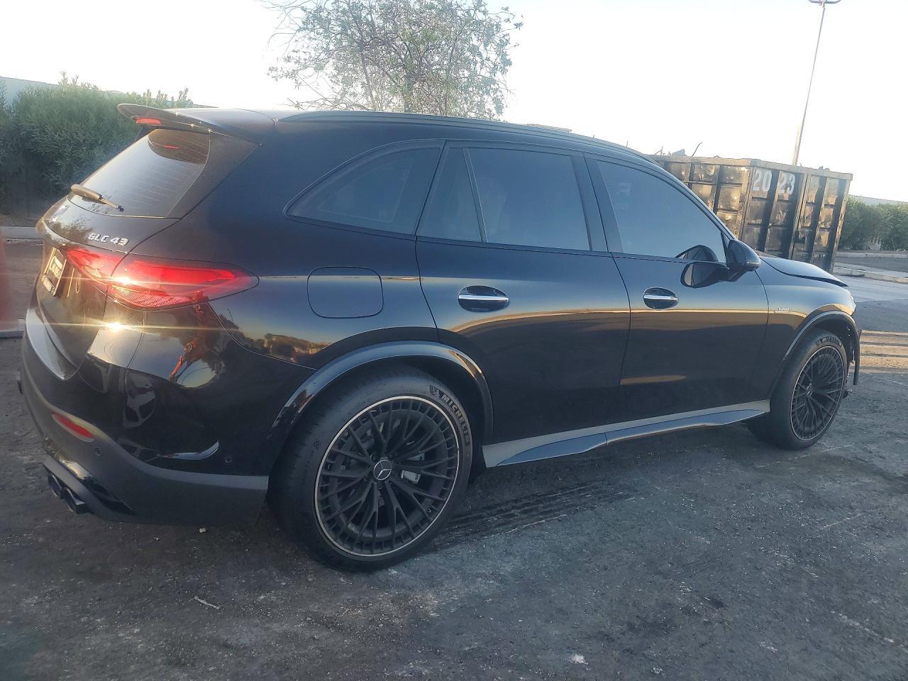 2026 Mercedes-Benz Glc 43 4Matic Amg - zdjęcie 3