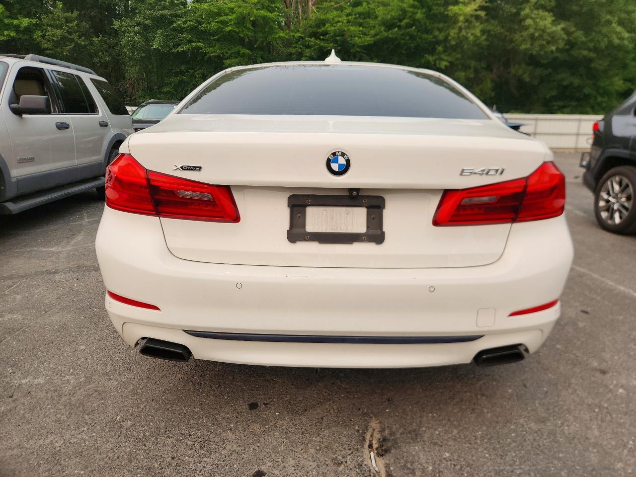 2018 BMW Seria 5 540i - zdjęcie 6