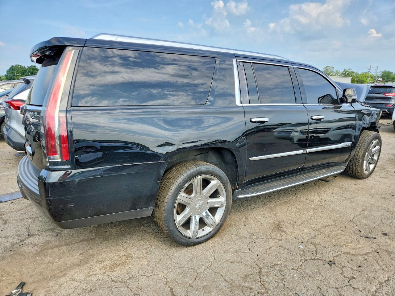 2018 Cadillac Escalade Esv Luxury - zdjęcie 3