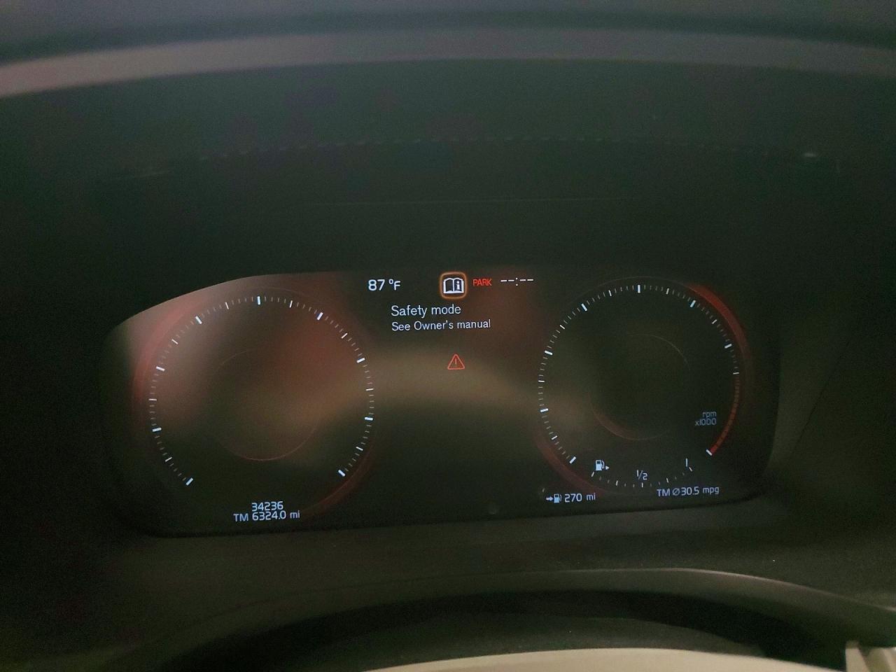 2021 Volvo S60 T5 Momentum - zdjęcie 9