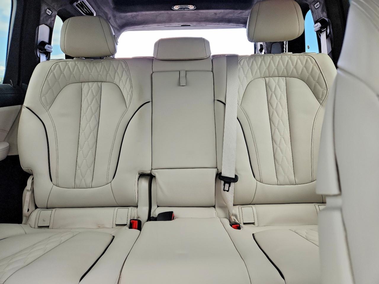 2024 BMW X7 M60I - zdjęcie 10