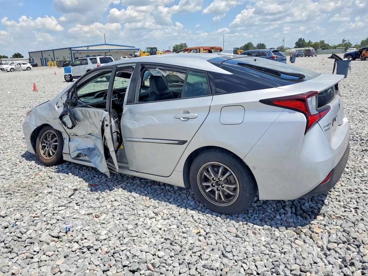 2020 Toyota Prius Xle Awd-E - zdjęcie 2