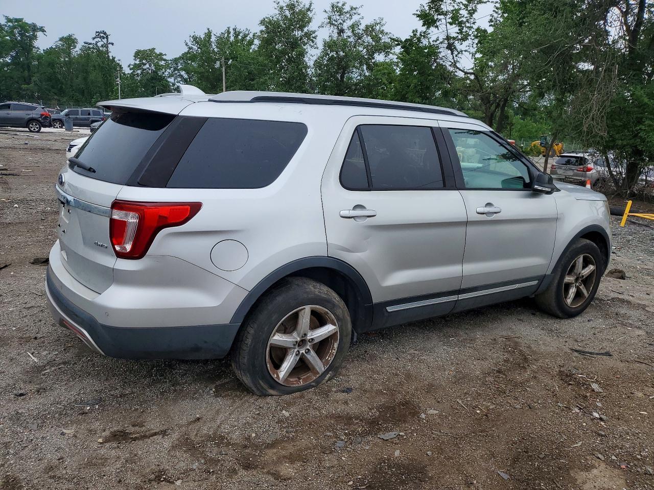 2017 Ford Explorer Xlt - zdjęcie 3