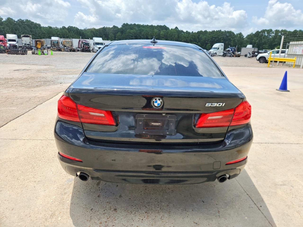 2017 BMW 530 I - zdjęcie 6