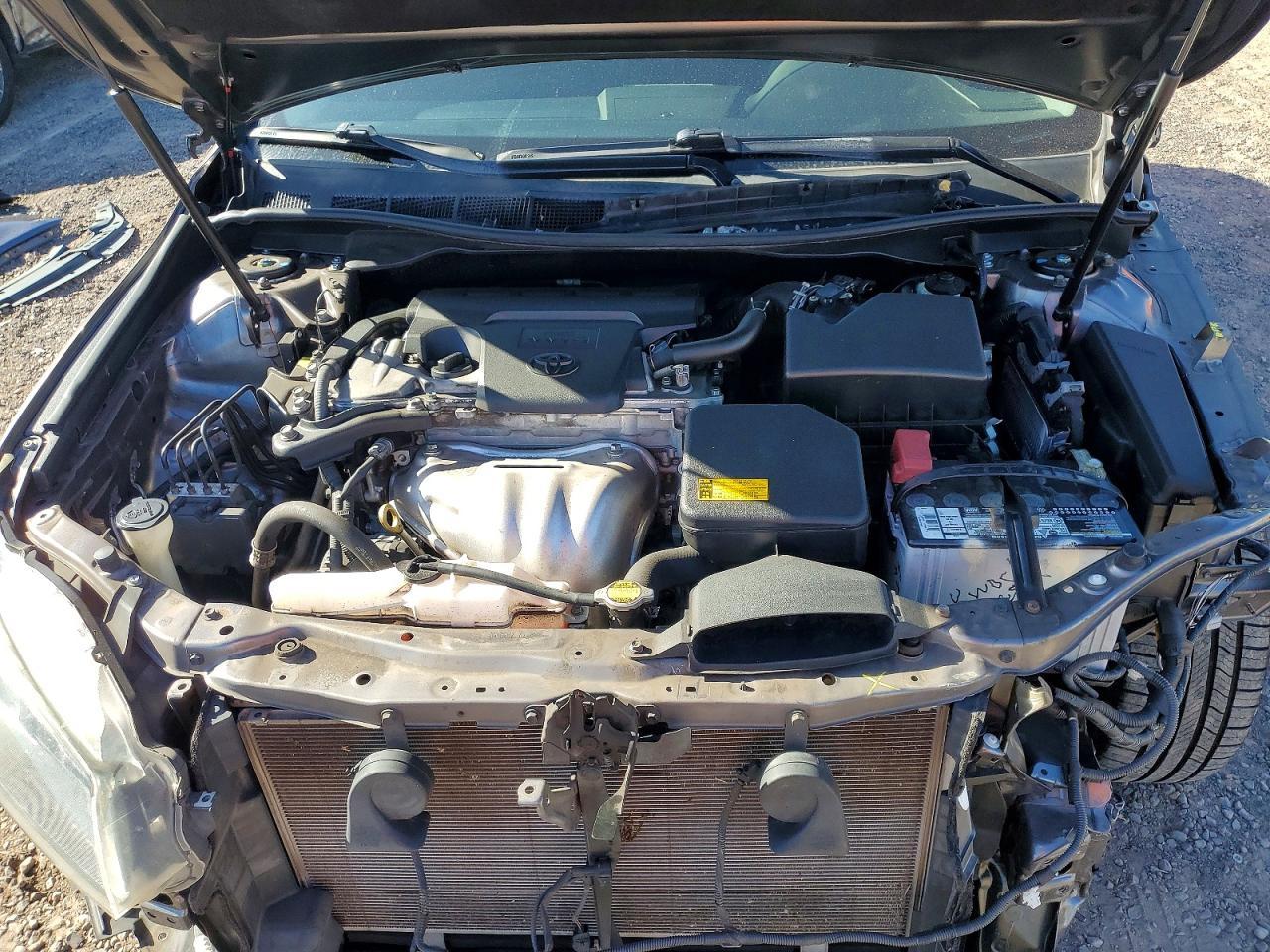 2015 Toyota Camry Le - zdjęcie 11