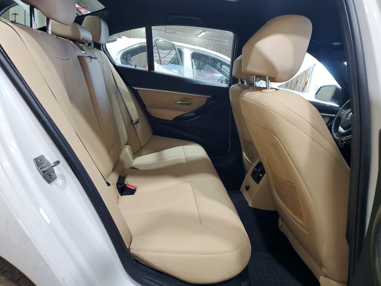 2018 BMW 330E - zdjęcie 10