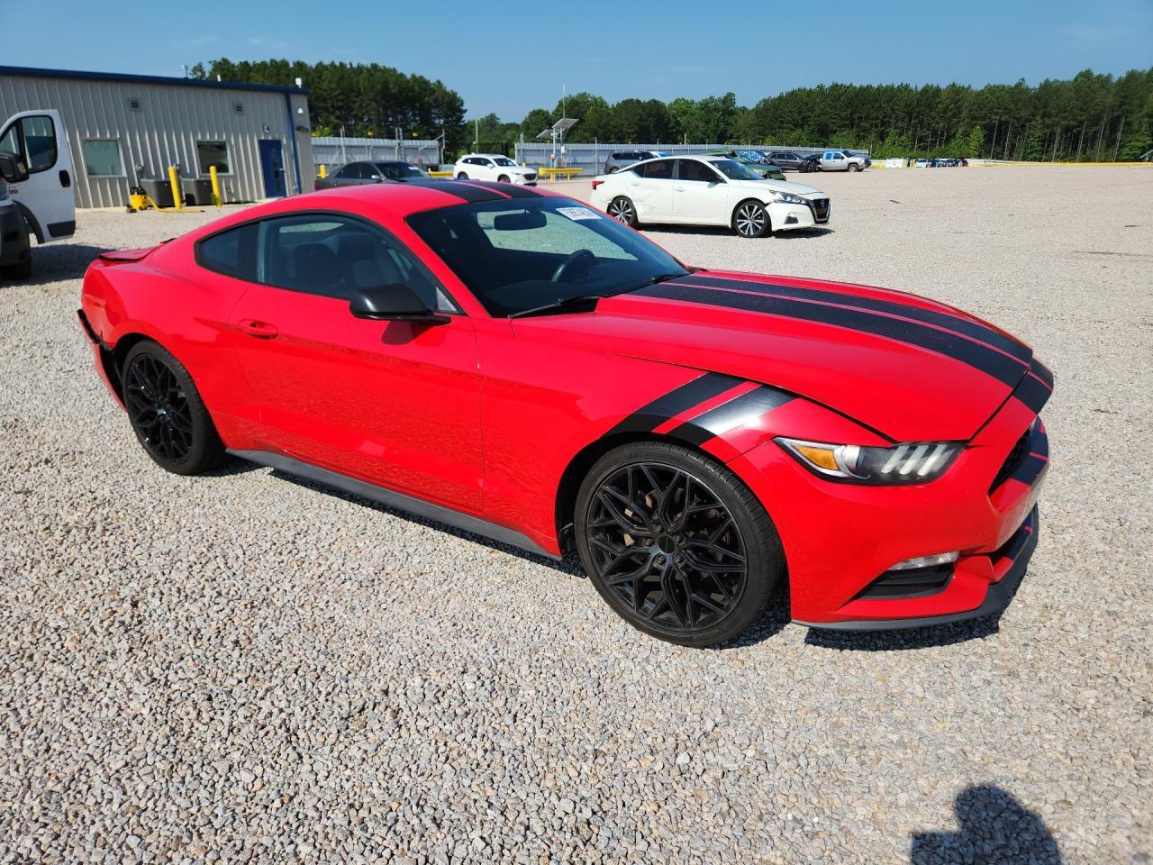 2017 Ford Mustang - zdjęcie 4