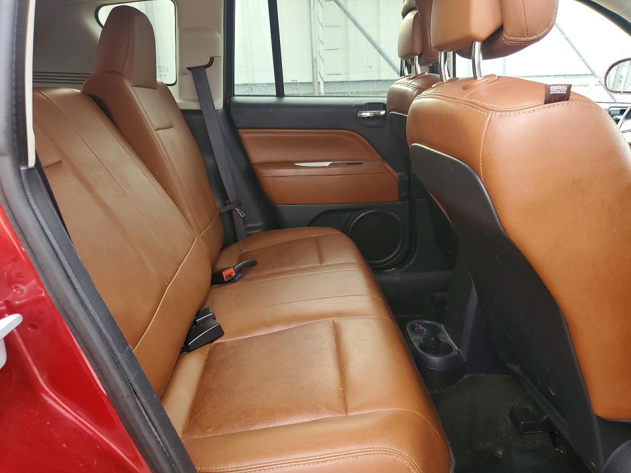 2016 Jeep Compass Latitude - zdjęcie 11
