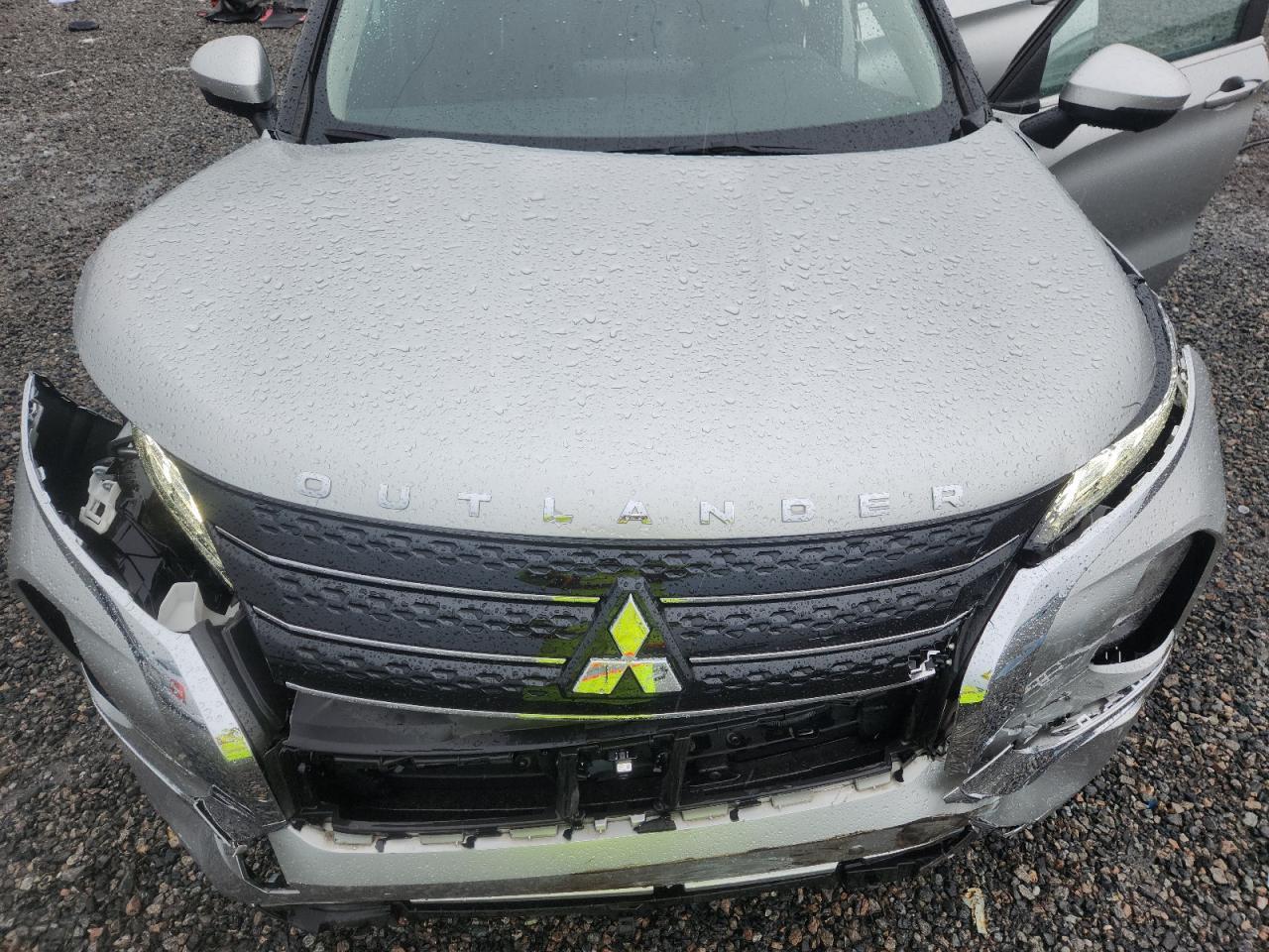 2024 Mitsubishi Outlander Se - zdjęcie 11