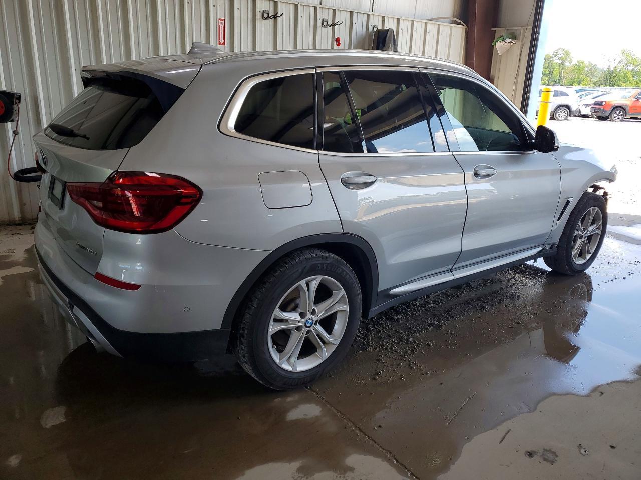2020 BMW X3 xDrive30I - zdjęcie 3