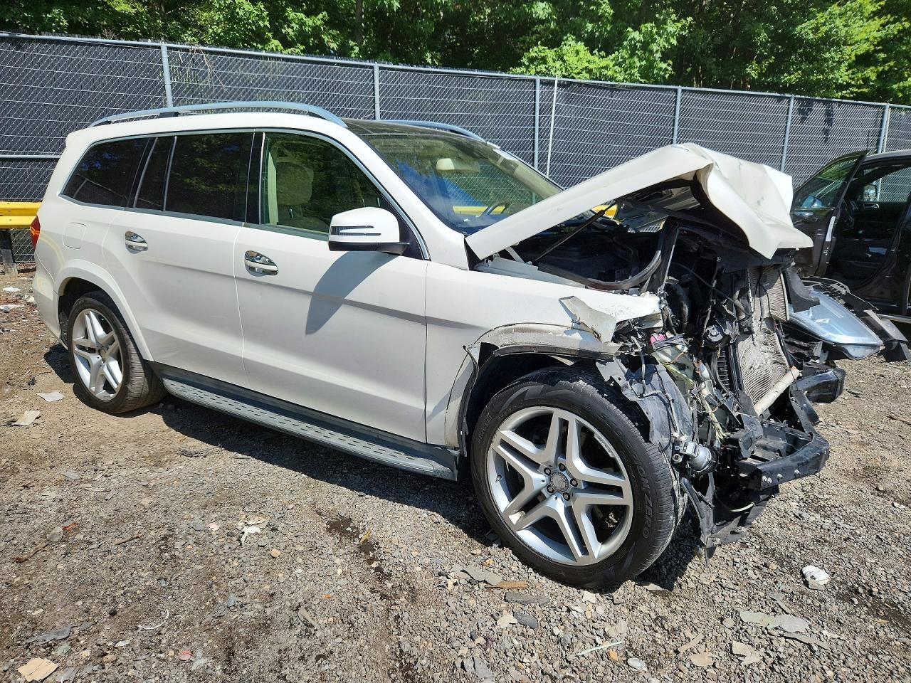 2015 Mercedes-Benz Gl 550 4Matic - zdjęcie 4