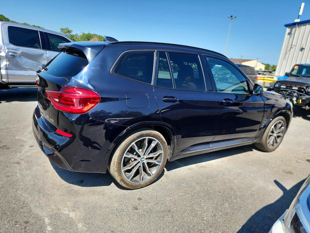 2021 BMW X3 xDrivem40I - zdjęcie 3