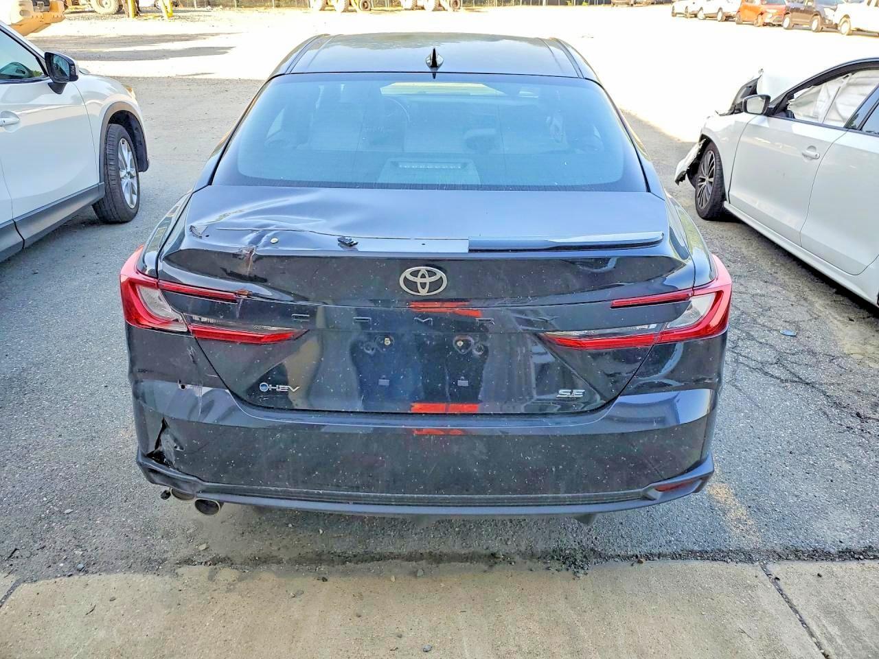 2025 Toyota Camry Xse - zdjęcie 6