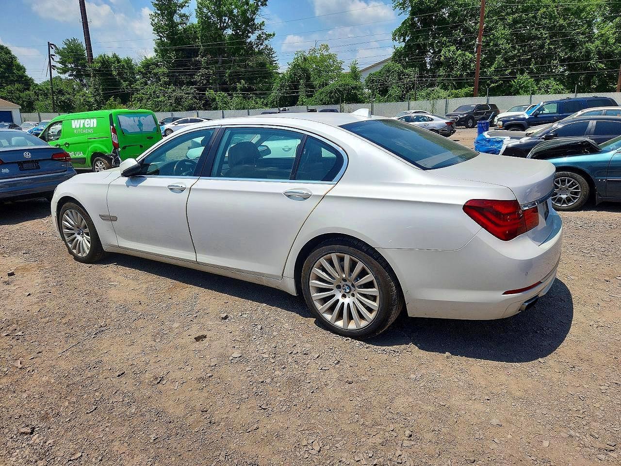2013 BMW 740 Li - zdjęcie 2