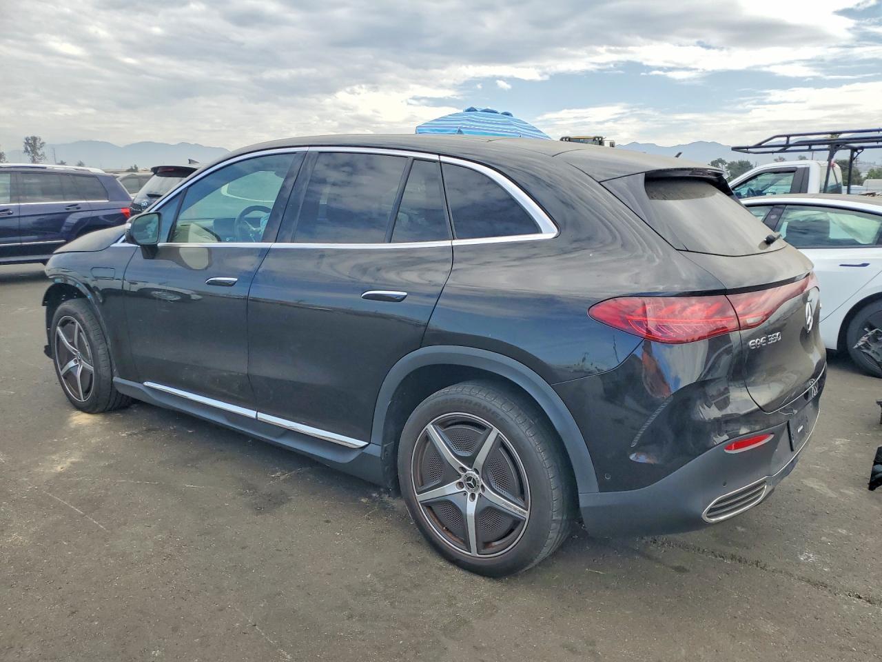 2023 Mercedes-Benz Eqe Suv 350 4Matic - zdjęcie 2