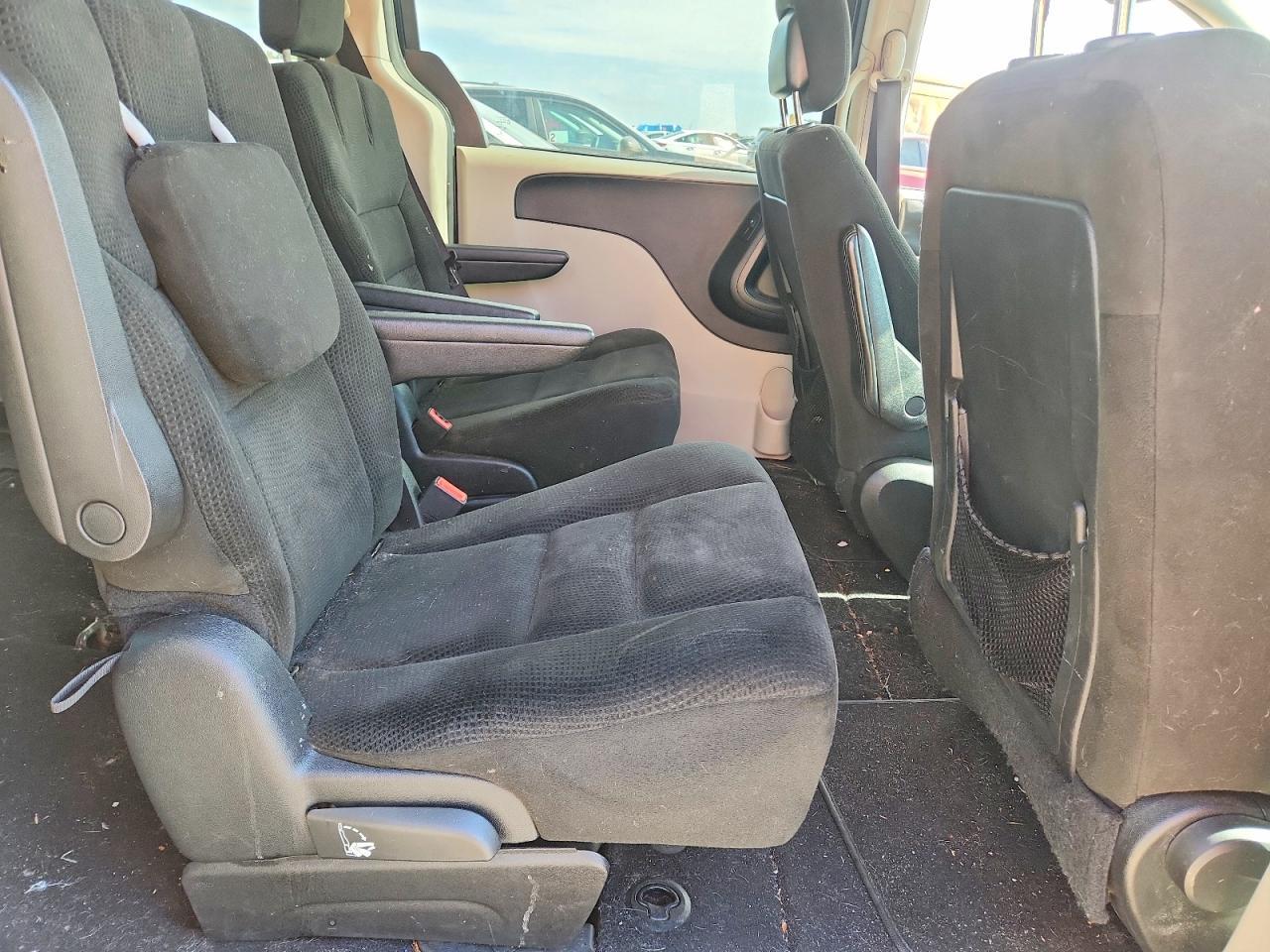 2016 Dodge Grand Caravan Sxt - zdjęcie 11