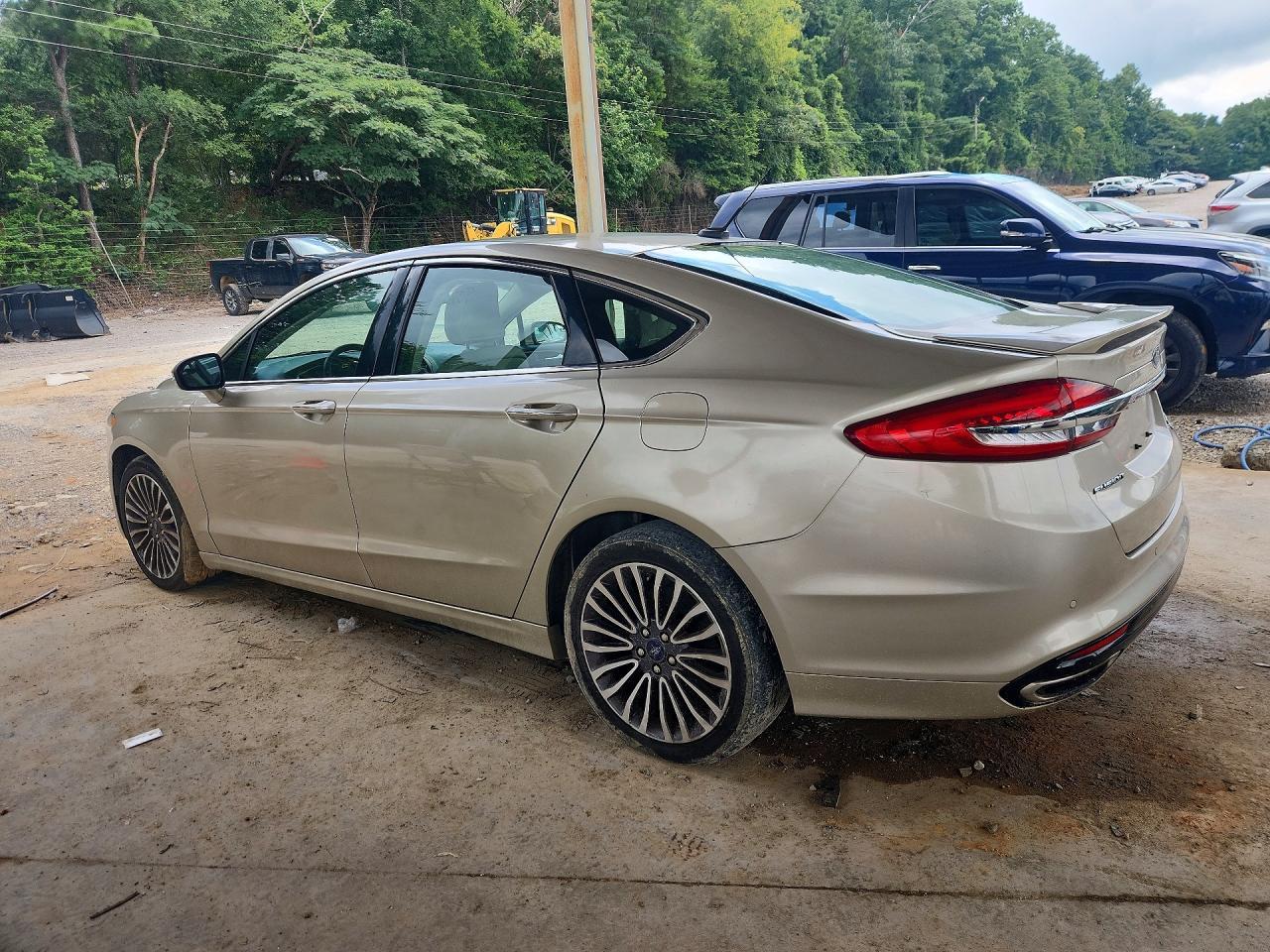 2018 Ford Fusion Titanium/Platinum - zdjęcie 2