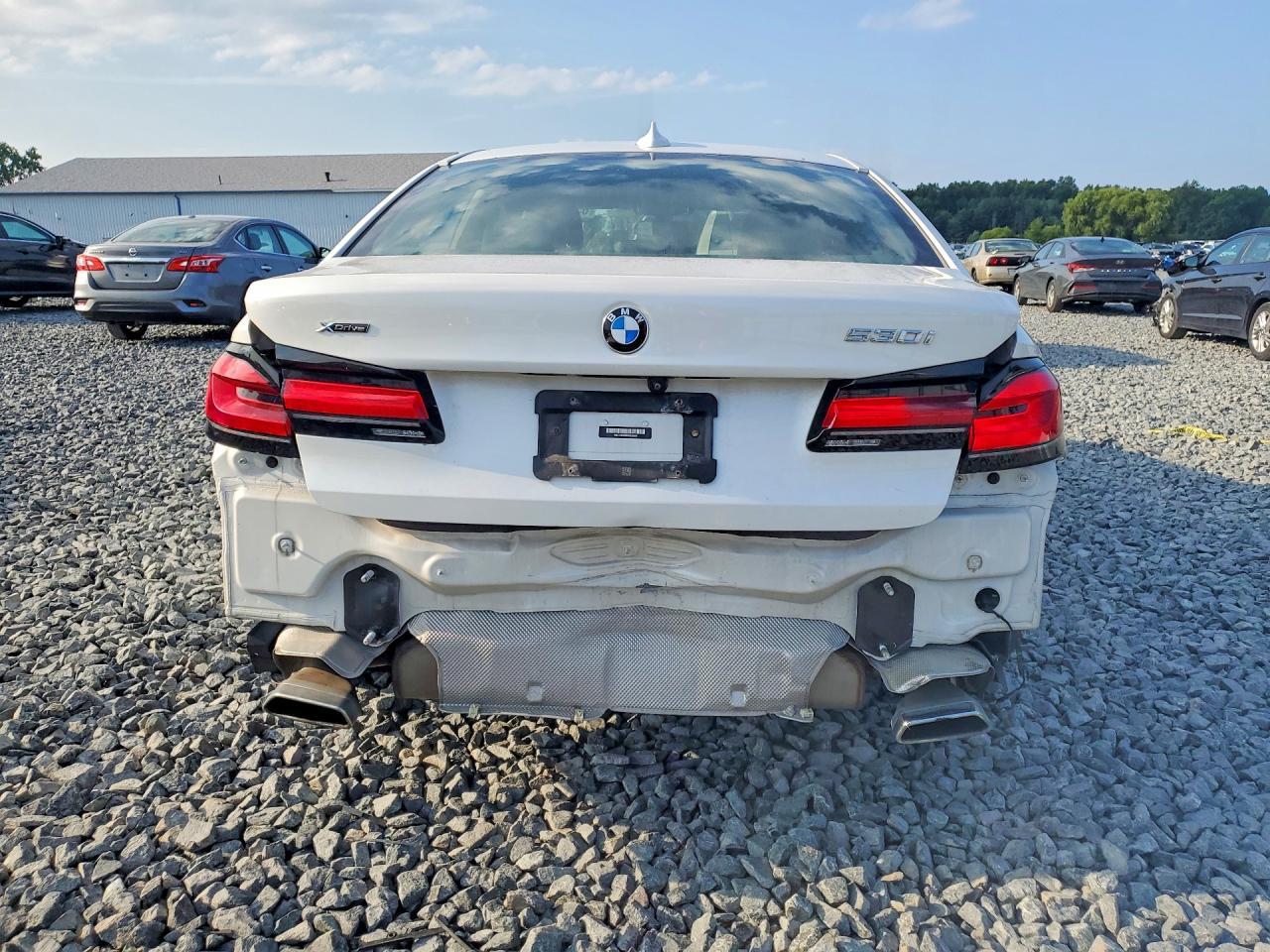 2022 BMW Seria 5 530i - zdjęcie 6