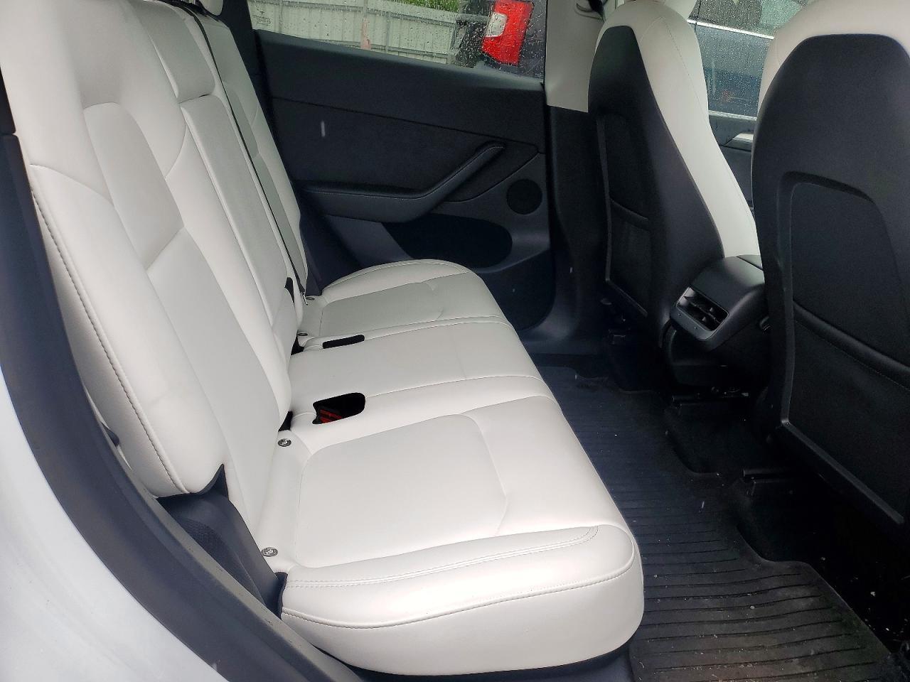 2022 Tesla Model Y - zdjęcie 11