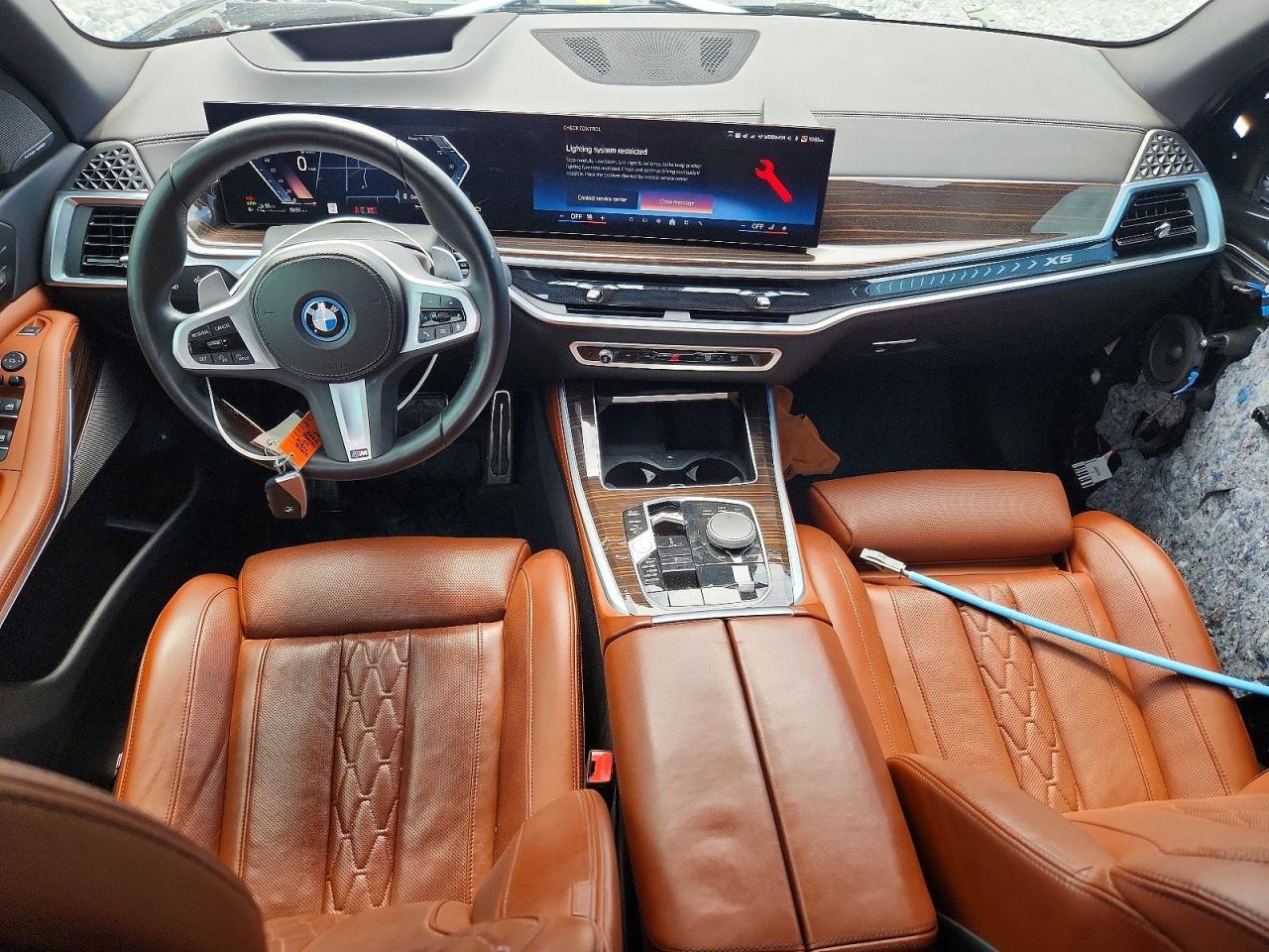 2026 BMW X5 xDrive50E - zdjęcie 8