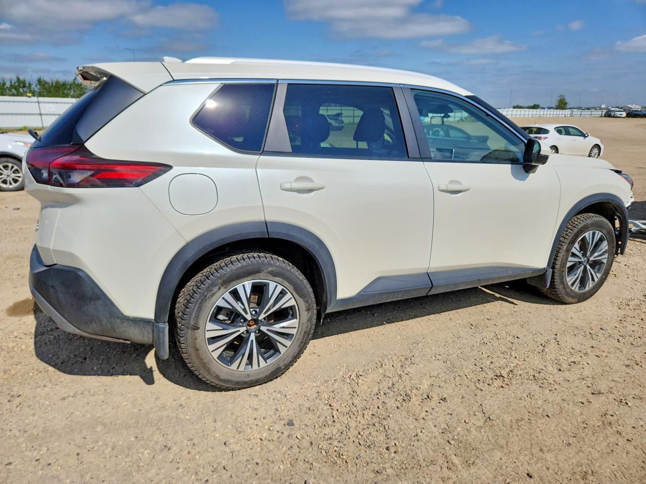 2023 Nissan Rogue Sv - zdjęcie 3