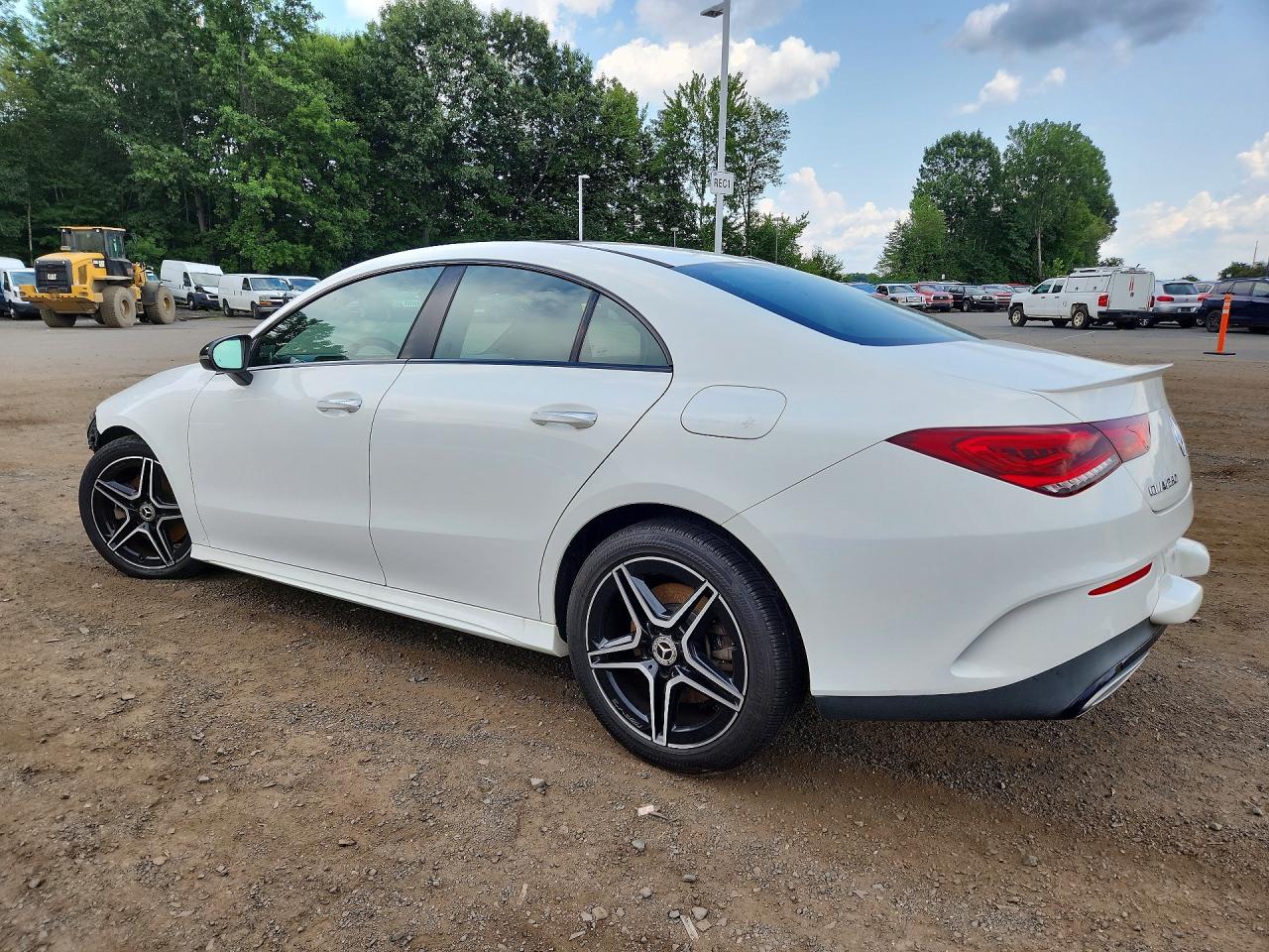 2021 Mercedes-Benz Cla 250 4Matic - zdjęcie 2