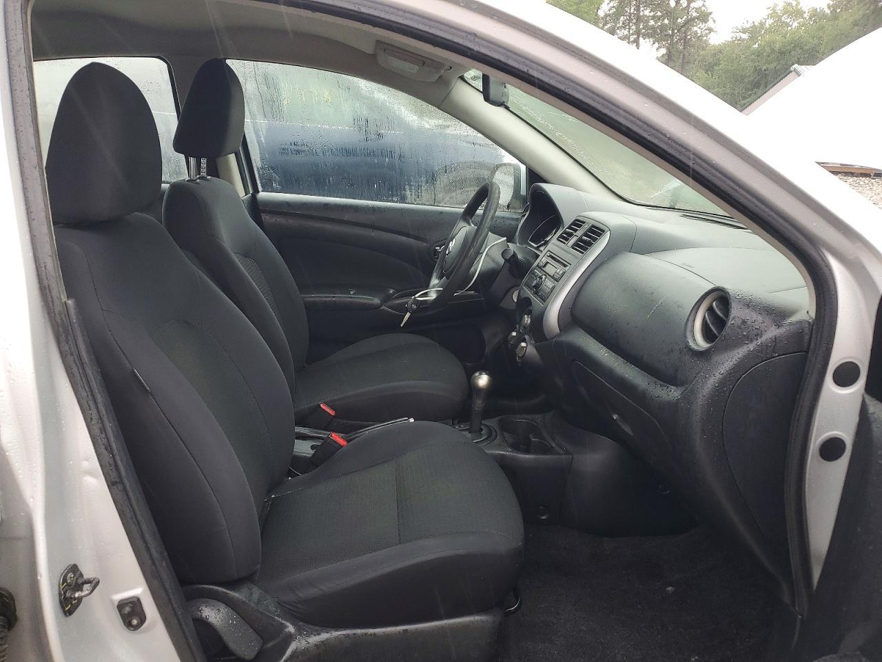 2013 Nissan Versa 1.6 S - zdjęcie 7