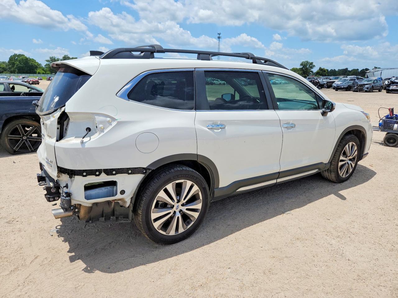 2020 Subaru Ascent Touring - zdjęcie 3
