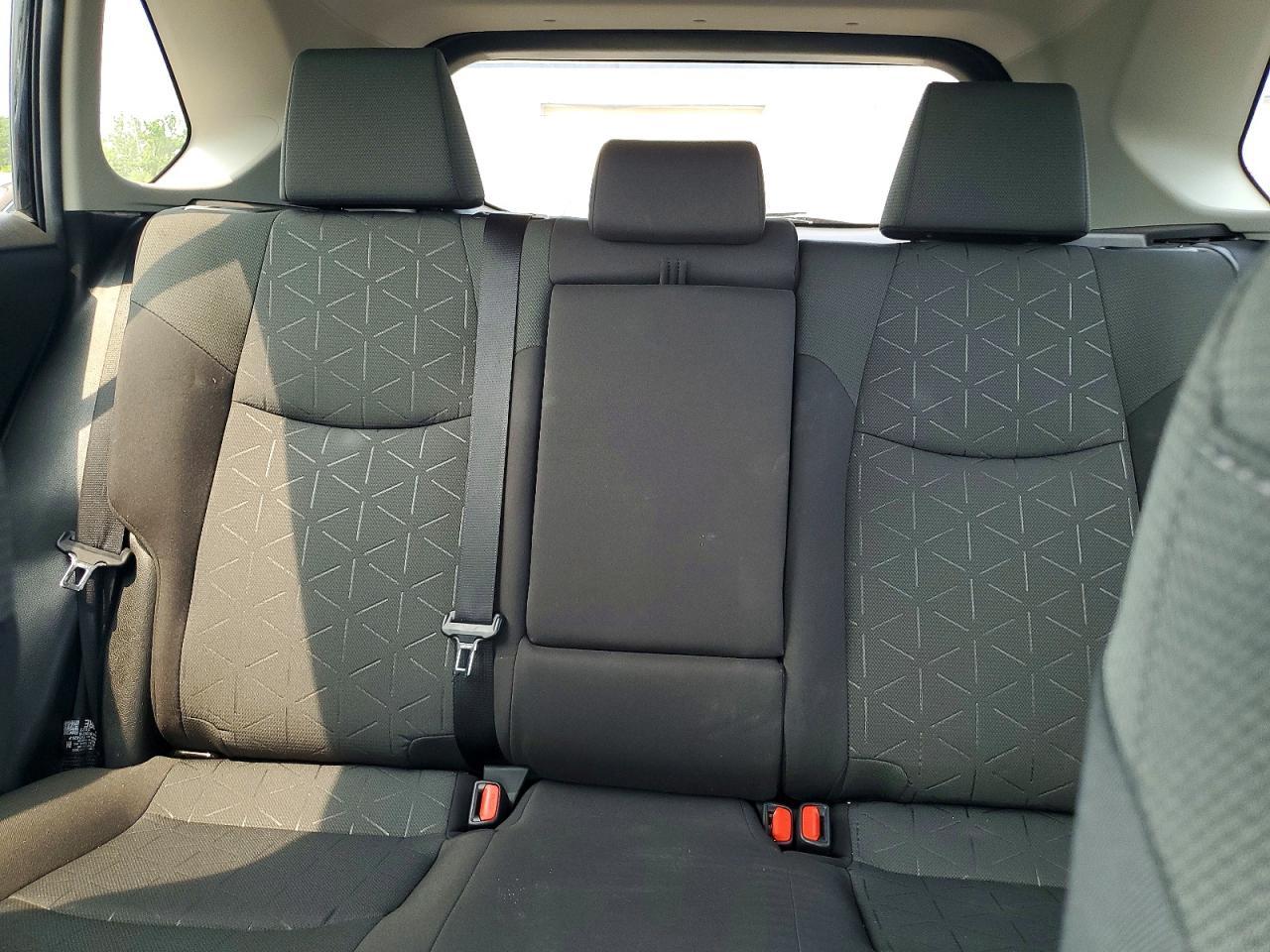 2022 Toyota Rav4 Xle - zdjęcie 10